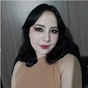 Profesor de inglés imparte clases a niños de todas las edades